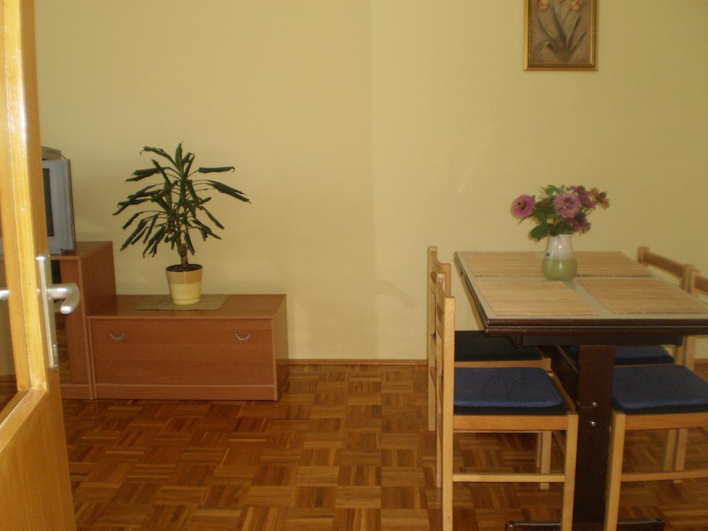 Holiday Home Bozicevic Раковица Екстериор снимка