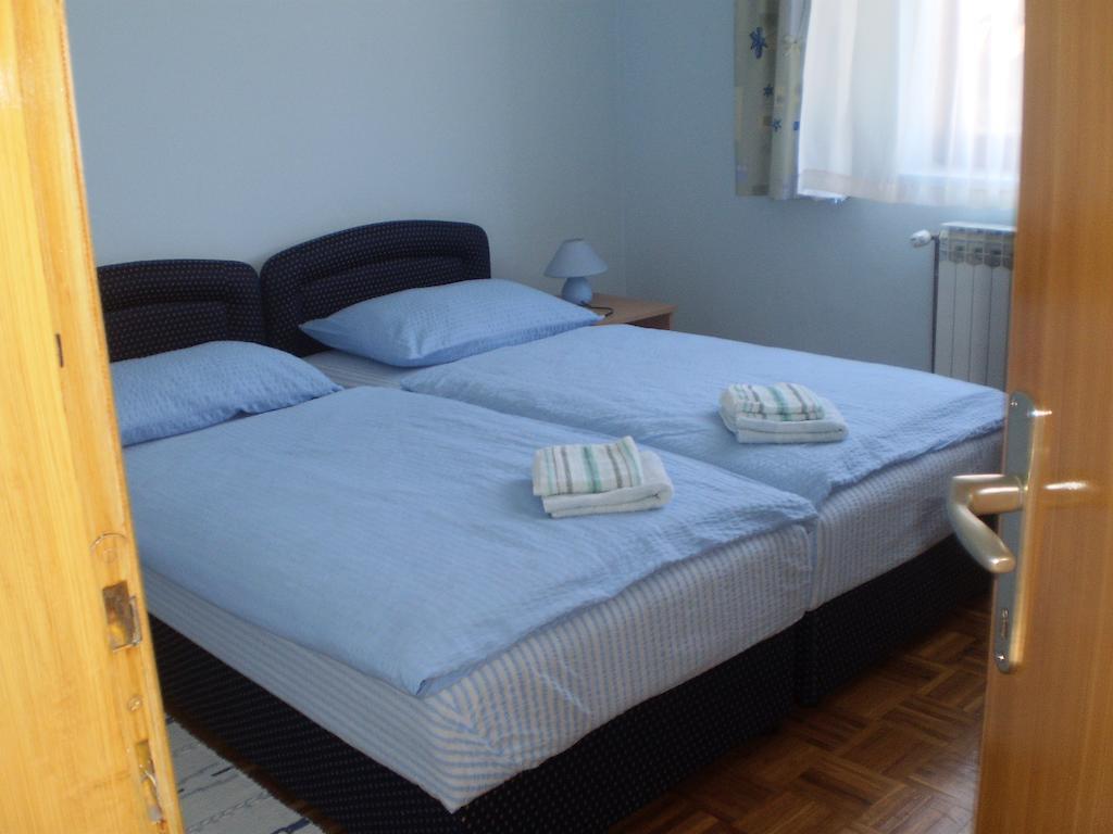 Holiday Home Bozicevic Раковица Екстериор снимка